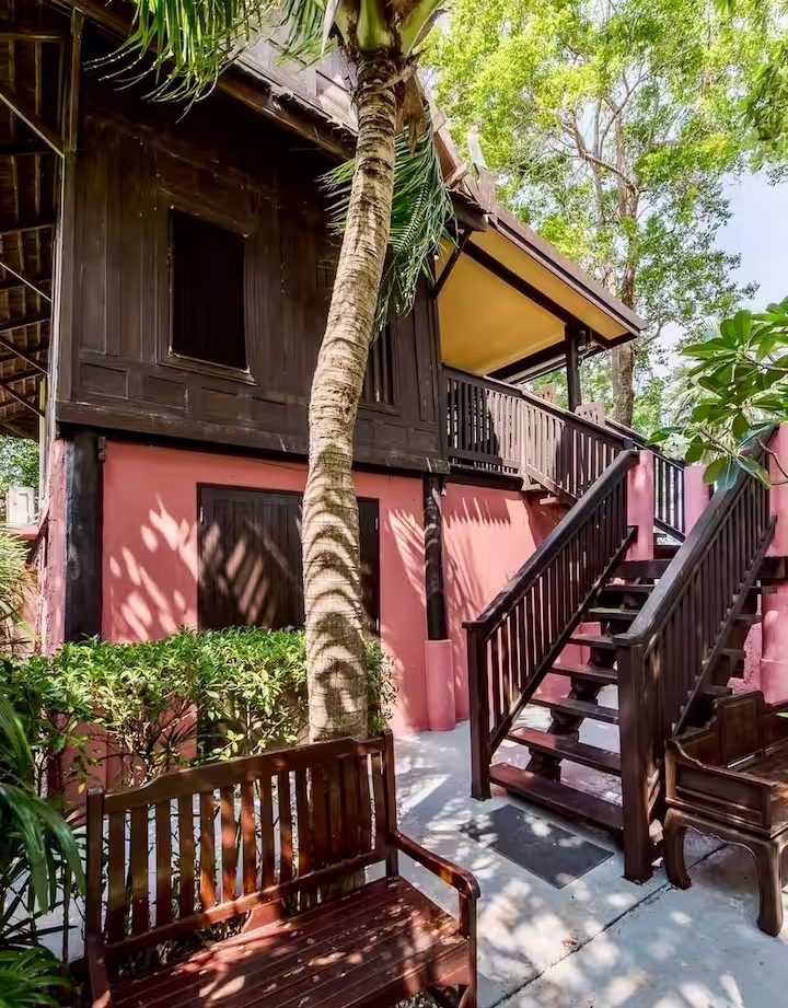 Beachfront 2 Bedroom Villa for Rent