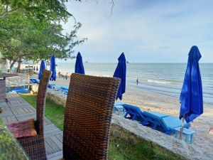 Guide to Khao Tao
Sanae Beach Club