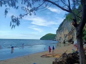 Khao Kalok Beach and Mountain